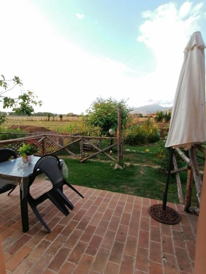 Bed and Breakfast Casale Cavatella à Sermoneta Extérieur photo